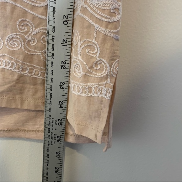 Retrology boho tan cap sleeve embroidered cotton front blouse. Size M - Picture 8 of 9